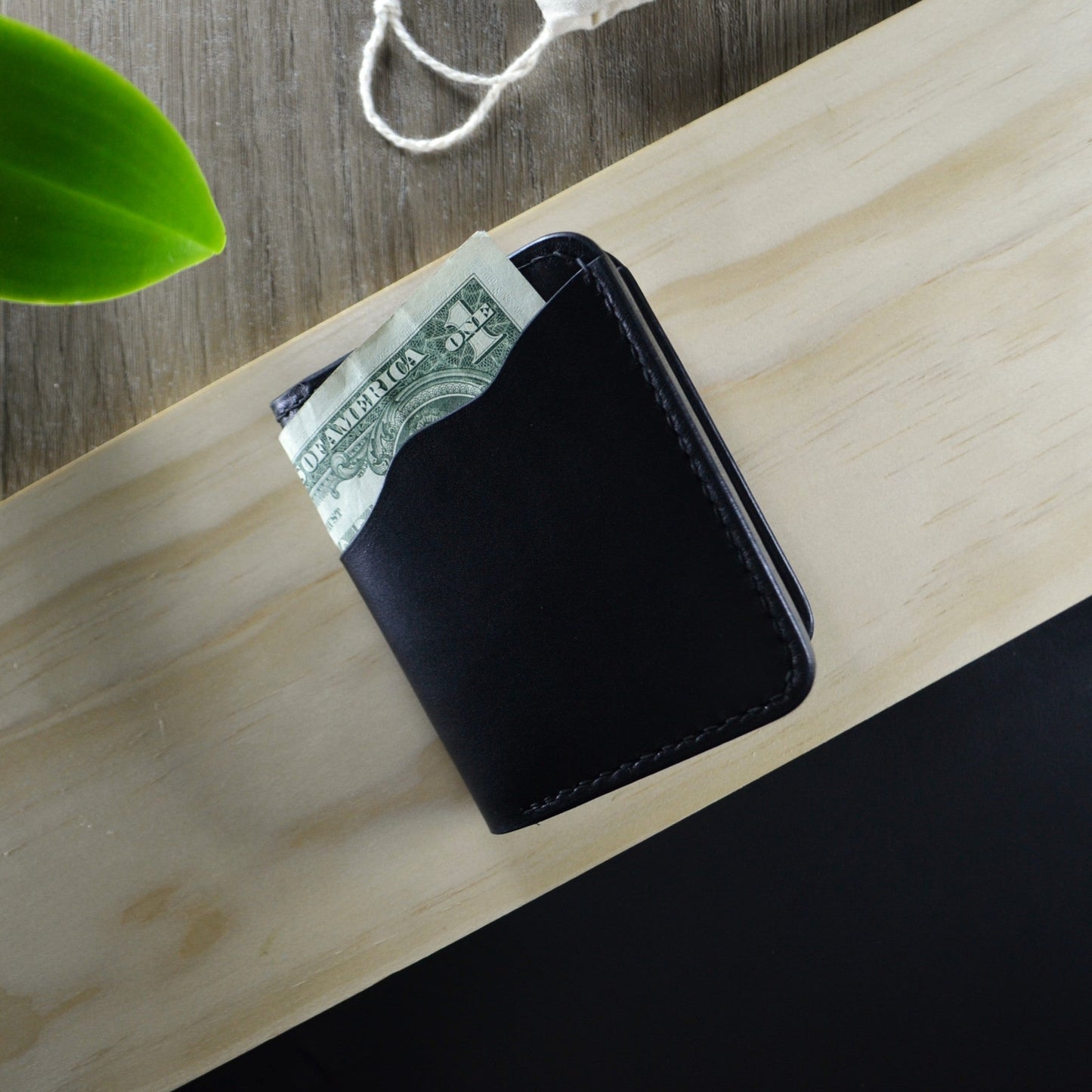 ARTIE BIFOLD - BLACK